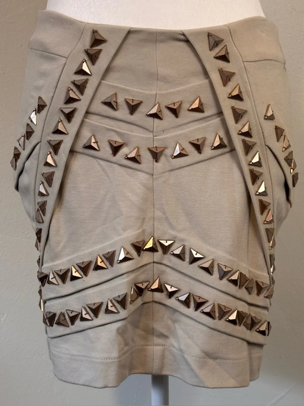 🌸 Wish Australia Women’s Small Embellished Cream Mini Skirt Silver Pyramid Studs